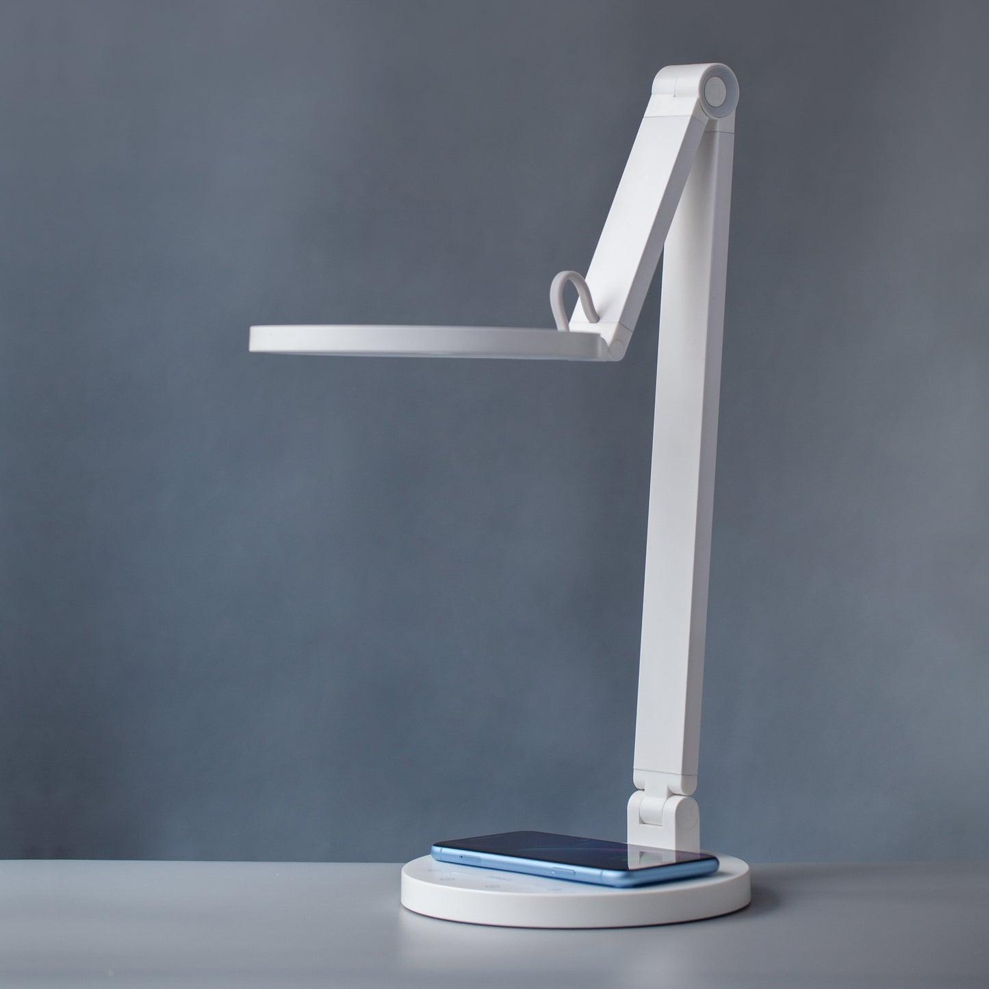 Q.LED Smart Desk Lamp With 10W Wireless Charger (QL8S) -- LED Lamp